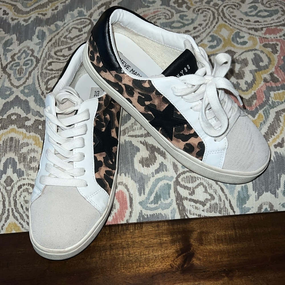 Steve Madden Fashion Sneaker Size 7